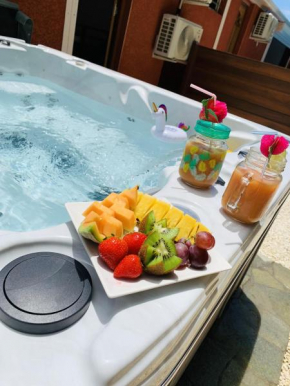 Maison de charme à Sainte-Anne + Jacuzzi